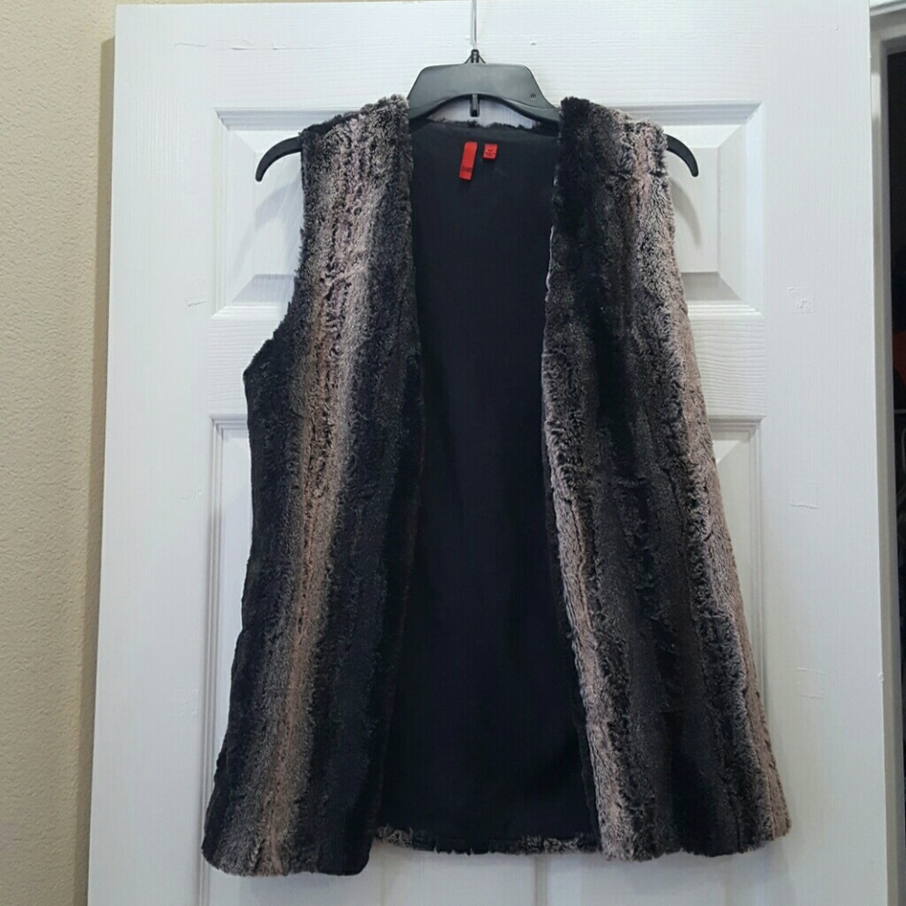 Brand 5/48 Faux Fur Vest Size Medium